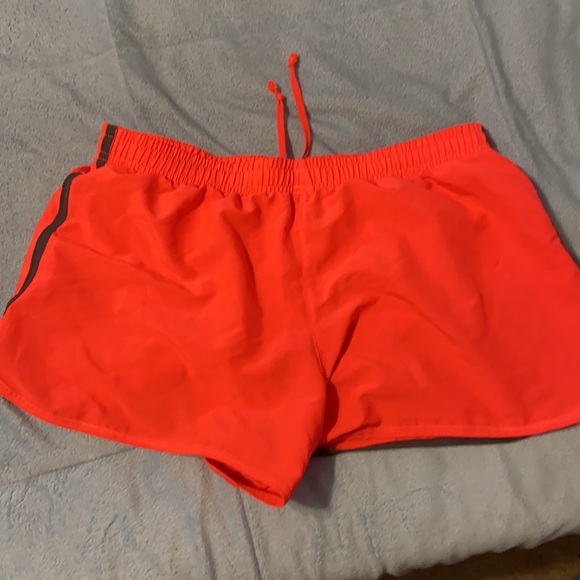 Relisting! Under Armour Womens Athletic Shorts Neon Pink Orange Size Small - Picture 2 of 3